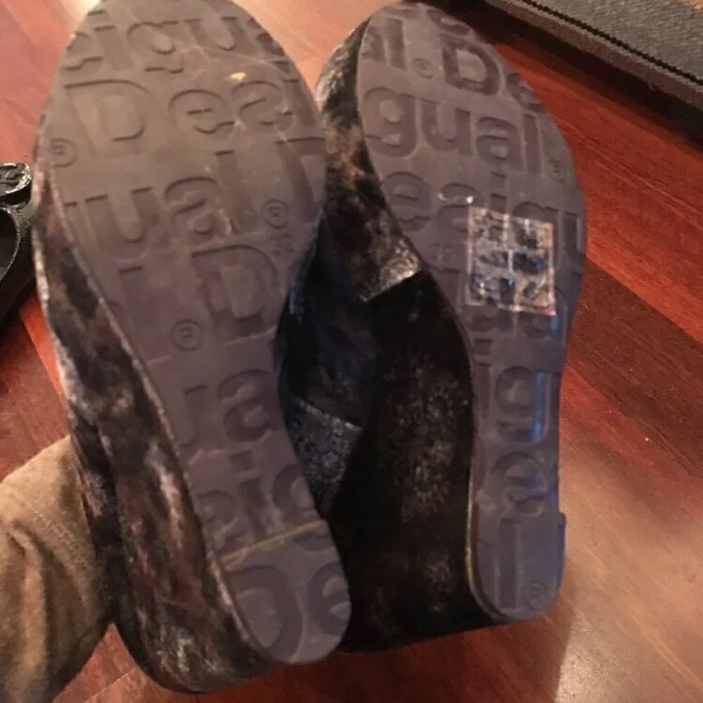 DESIGUAL Sz 9 Sock Velvet Gray Velvet High Wedges